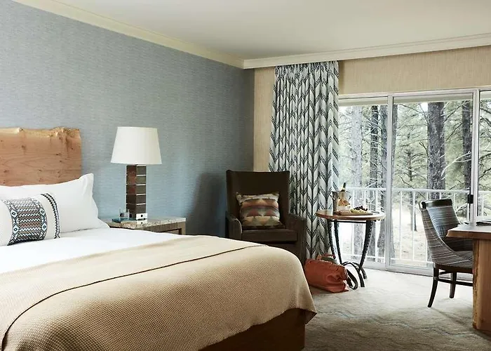 Hotel Little America