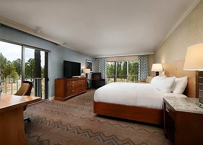 Hotel Little America