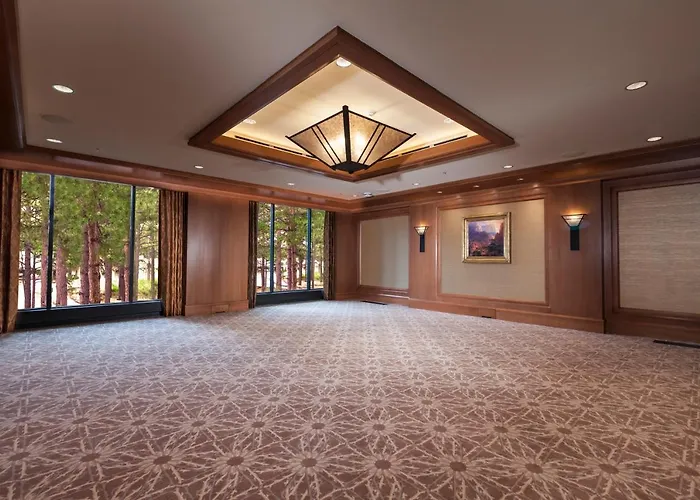 Little America Hotel 4*